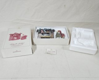 1987 Hallmark Gold Crown Night Before Christmas Filling The Stockings Handcrafted Figurine