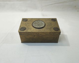 Vintage Chinese Export Engraved Brass Cedar Lined Tobacco Box