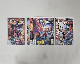 2003-2005 DC Teen Titans Comic Books Group