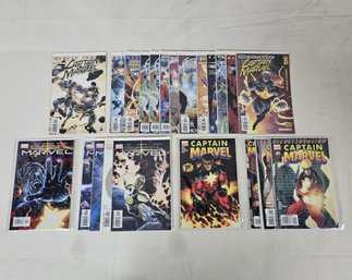 2001-2003 Marvel Captain Marvel Comic Books Group