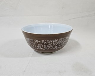 Vintage Pyrex Woodlands 403- 2 1/2qt. Round Mixing Bowl