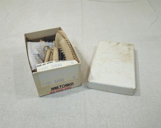 NIB Vintage Minnetonka 1101 Infant's Braid Booties