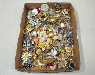 Assorted Vintage Costume Jewelry Pins & Brooches Group