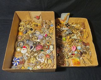 Assorted Vintage Costume Jewelry Brooches & Pins Group