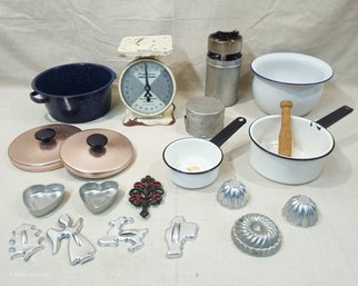 Assorted Vintage Kitchen Metalware Group