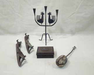 Assorted Antique & Vintage Metalware Group