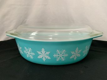 Pyrex Snowflake Turquoise 045 Oval Casserole W/lid