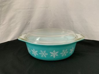 Pyrex Snowflake Turquoise 043 Oval Casserole W/lid