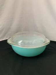 Pyrex Turquoise 2 Qt Round Casserole W/lid