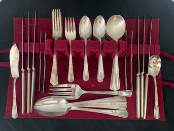Wm Rogers Mfg Co Silverplate Flatware Sovereign Pattern ~47 Pieces