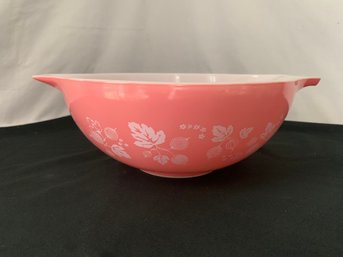 Pyrex Pink Gooseberry Mixing Bowl