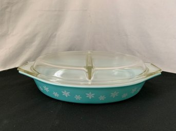 Pyrex Snowflake: Turquoise Oval Divided Dish W/lid