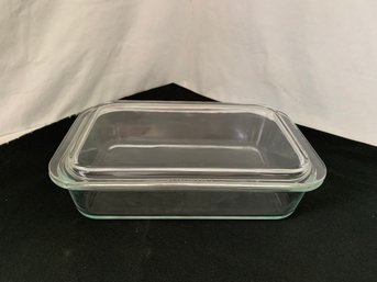 Pyrex Clear Glass Baking Dish W/lid