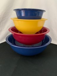 Pyrex Fired -on Color Clear Bottom Mixing Bowls Set ~4