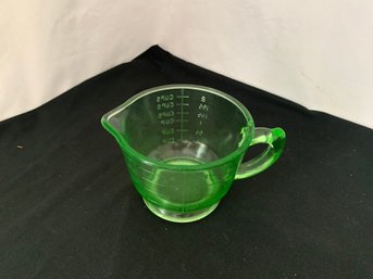 Vintage Hazel Atlas Vaseline Glass Measuring And Mixing Cup