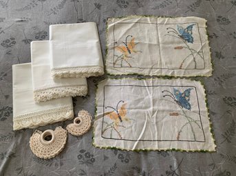 Group Of Vintage Linens ~12 Pieces