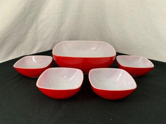 Pyrex 2 1/2 Quart Red Hostess Bowl W/4 12 Oz Red Ramekins
