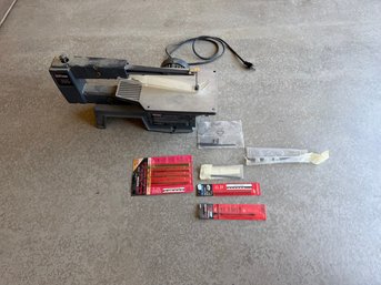 Sears Craftsman 16' Scroll Saw With Blades & Accessories