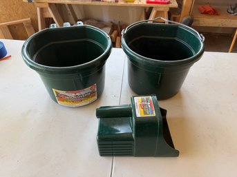 Little Giant Farm Feed Pails & Feed Scoop