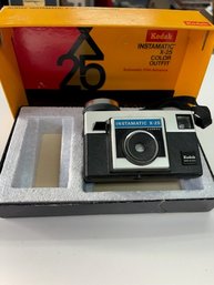 Vintage Kodak Instamatic X-25 Camera