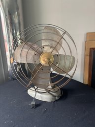 Manning Bowman Vintage Desk Fan
