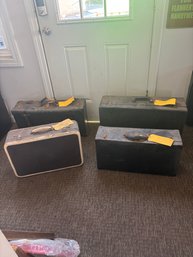 4 Vintage Suitcase Trunks