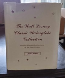 THE WALT DISNEY CLASSIC WATERGLOBE COLLECTION-THE LION KING WIND-UP MUSICAL WATERGLOBE