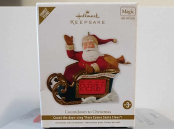 LIKE NEW 2012 HALLMARK KEEPSAKE COUNTDOWN TO CHRISTMAS BATTERY OPERATED CHRISTMAS TREE ORNAMENT