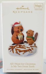 LIKE NEW 2010 HALLMARK KEEPSAKE ALL I WANT FOR CHRISTMAS IS MY TWO FRONT TEETH CHRISTMAS TREE ORNAMENT