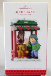 LIKE NEW 2013 HALLMARK KEEPSAKE FIVE AND DIME ARTIST CRAFTED CHRISTMAS TREE ORNAMENT