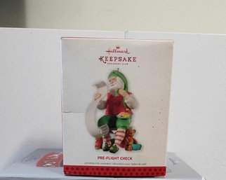 LIKE NEW 2013 HALLMARK KEEPSAKE PRE FLIGHT CHECK ARTIST CRAFTED CHRISTMAS TREE ORNAMENT
