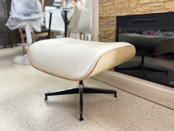 White Ash Wood And Leather Ottoman