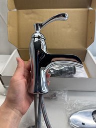 Beautiful Bathroom Faucet, Singe Handle 1-3 Hole In Chrome With Deckplate