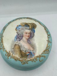 T&V  FRANCE CHERUBS VINTAGE POWDER BOX JAR