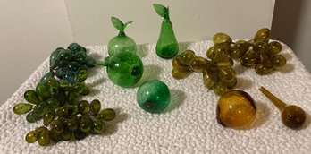 Lot Of Vintage Blown Glass Grapes Fruit Possibly Murano