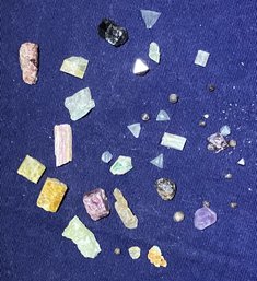 Lot Of Mixed Raw Gemstones Total Weight 0.7 Ounces Or 99 Carats