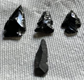 Assortment Of Four Very Nice Projectile Points From The Archaic/woodland Period
