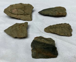 Assorted Paleo-Indian Projectile Points, Blades And Scraper