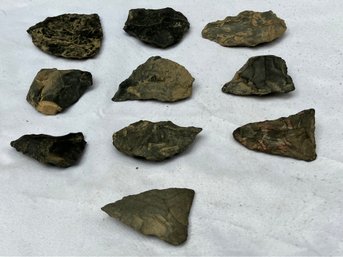 Assorted Paleo-Indian Projectile Points, Blades And Scraper