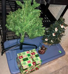 Small. Christmas Trees, Figurine & Gift Box