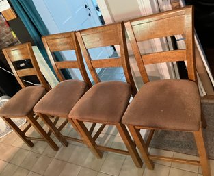 Set Of Four Kitchen Chairs 44 X 18 X 19