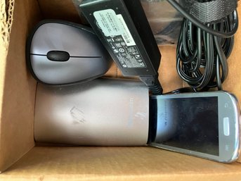 US Cellular LG Tablet & Other Items