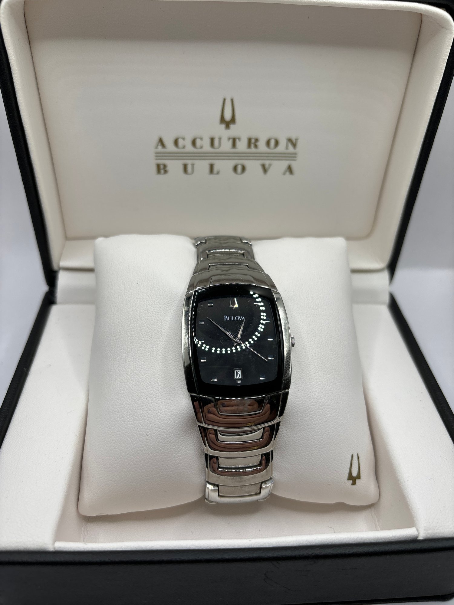 Sleek Stainless Steel Bulova Accutron Watch In Box #1668 | Auctionninja.com