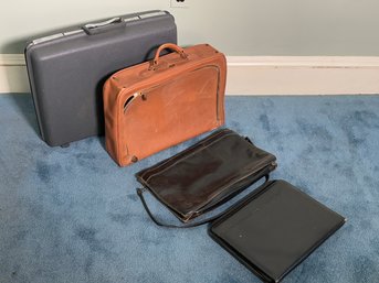 Assortment Of Vintage Bags Incl. Samsonite