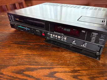 Sharp VHS HQ (High Quality) Video Cassette Recorder
