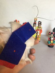 E5 - Oriental Figure Lot