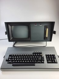 Kaypro 10 Vintage Portable Computer - Powers On - CP/M Operating System