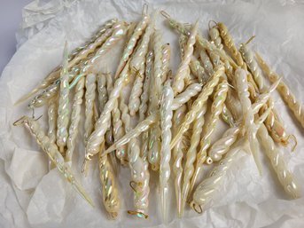 R - Vintage Icecicle Ornaments Rainbow Hue 5' Inches Long 40 Total Christmas Xmas Very Durable