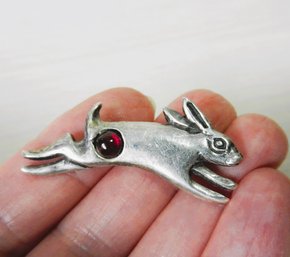 (A16)   Vintage Unmarked Tested Sterling Signed R. Shields Running Hare Brooch