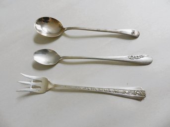 (D16)   Vintage 3 Sterling Silver Long Handled Spoons And Lemon /pickle Fork